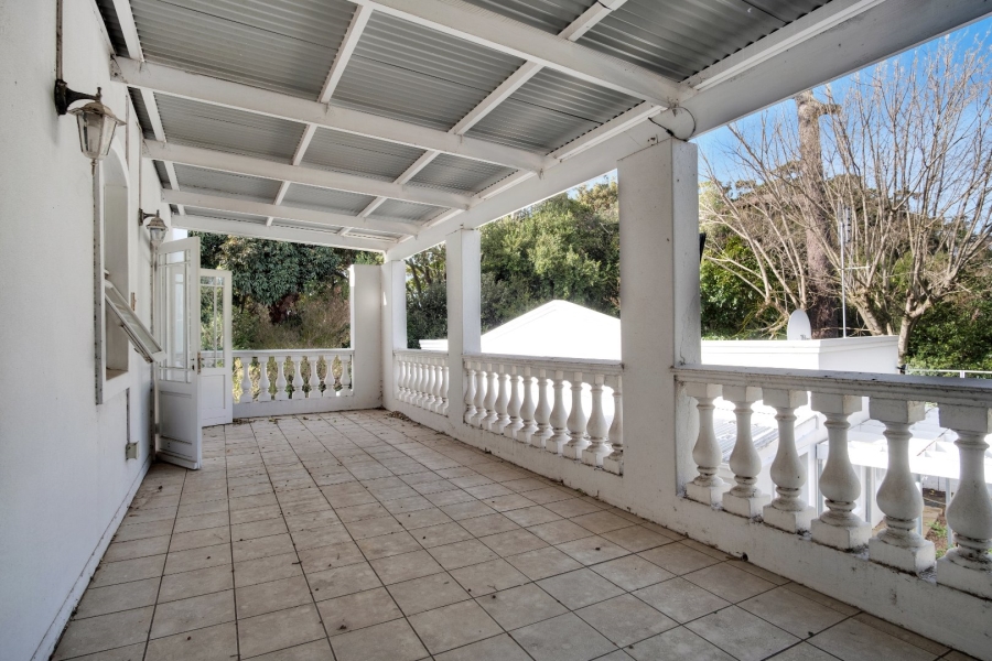 4 Bedroom Property for Sale in Wynberg Upper Western Cape